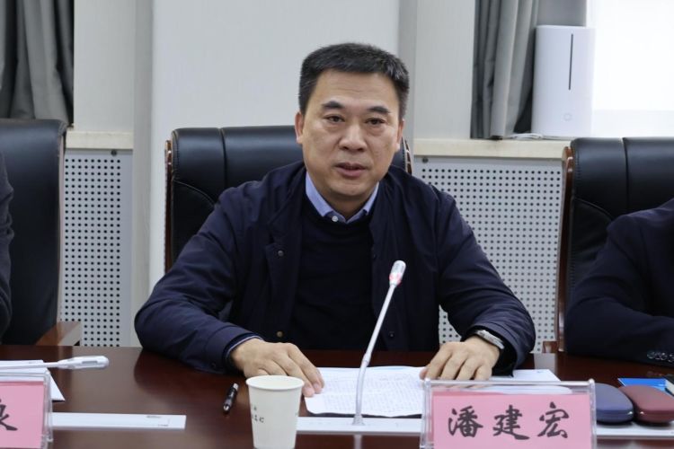 简篇-铁道运输专业委员会工作会议在贝博官网顺利召开